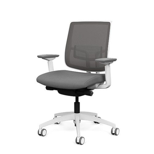 Focus 2.0 executive chair by SitOnIt with Midback, back material - mesh, seat - gray fabric, white frame, on wheels-4